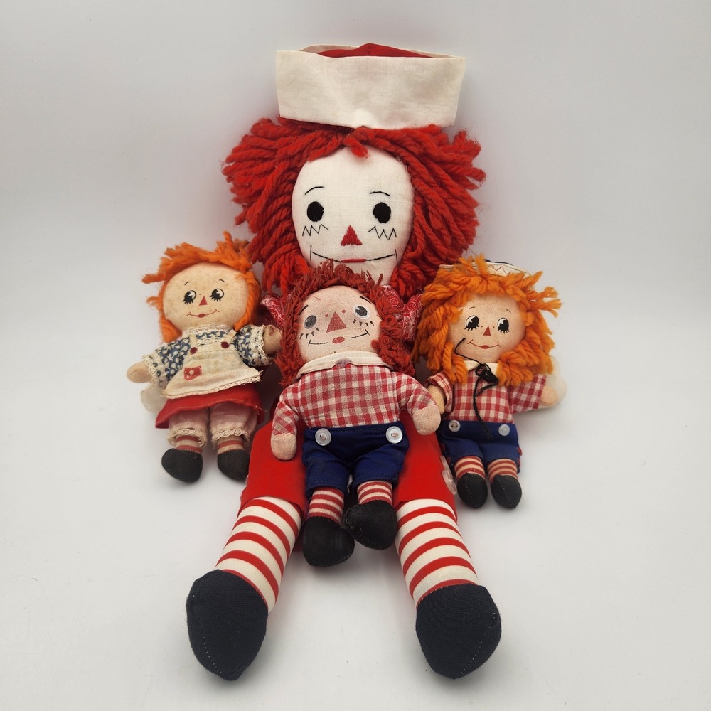Vintage Raggedy Ann and Andy Plush Doll Lot of 4 Knickerbocker Mixed Sizes Cloth